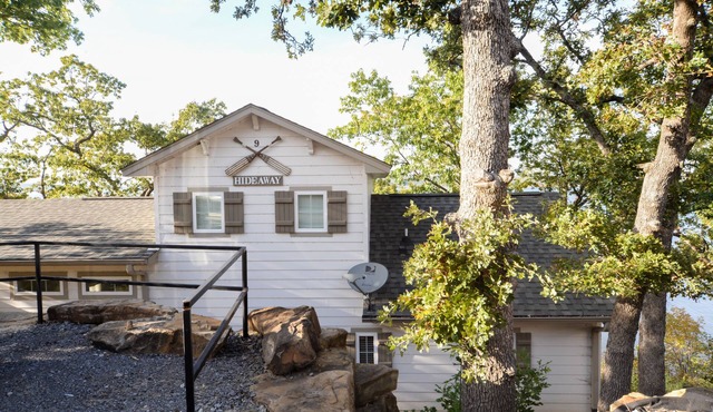 Hideaway at CrossTimbers Marina