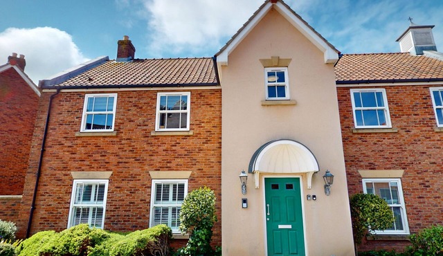 Hideaway at The Bay - an apartment that sleeps 3 guests in 1 bedroom