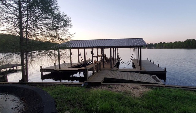 Hideaway Bay log Cabin
