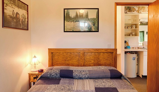 Hideaway Cabin at Eden Valley Ranch