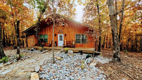 Hideaway Cabin near Mammoth Springs, Ark