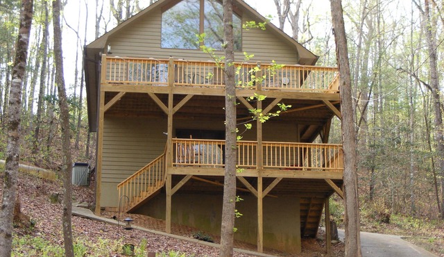Hideaway Chalet at Lake Hiwassee Bear Paw