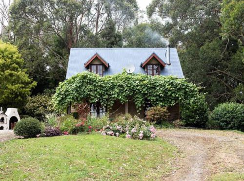 Hideaway Cottage - Secluded Retreat - Pet Friendly