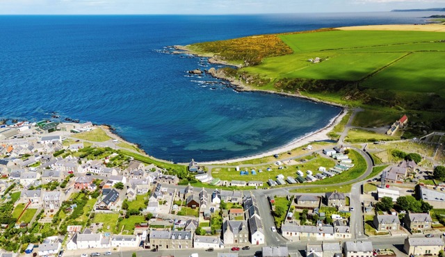 Hideaway Cottage With Hot Tub. Pet Friendly!