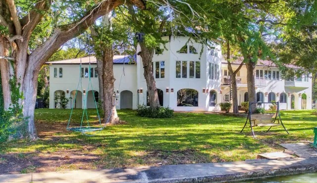 Hideaway Haus at Lake McQueeney