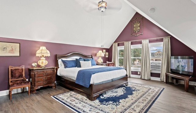 Hideaway in the Eaves | Historic Charm & Modern Comfort | Walkable Location