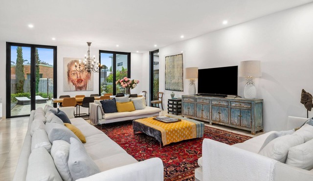 Hideaway on Deal - Luxurious Architecturally Designed 4 Bedroom Home