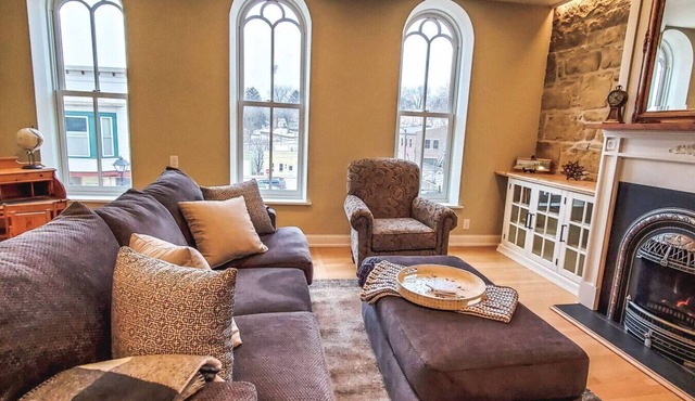 Hideaway on High Downtown Mineral Point