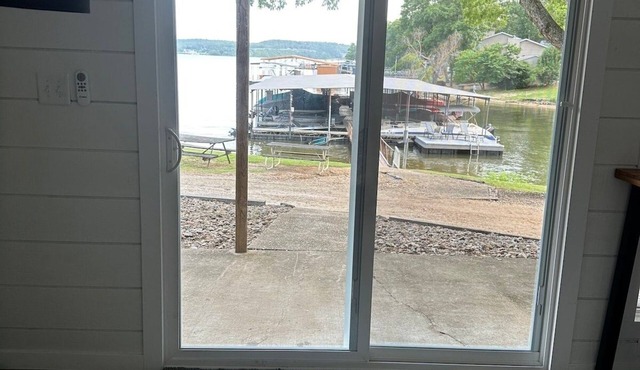 Hideaway on the lake!