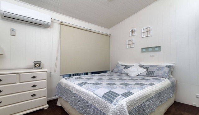 Hideaway Silverleaves