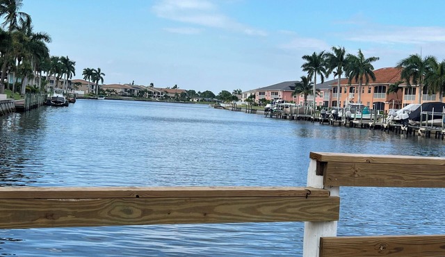 Hideaway Waterfront Resort