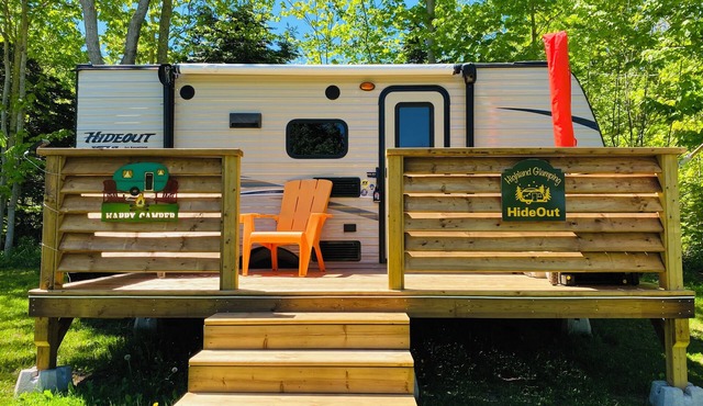 HideOut in The Highlands n15min from Skyline TrailnWalking distance from Sunsets