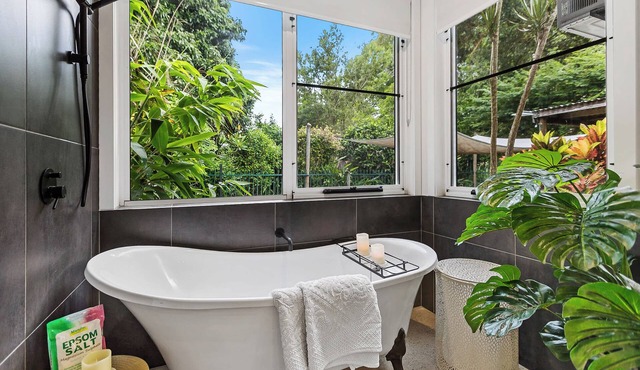 Hideout Machans -Pool, BBQ, Beach and Pet friendly