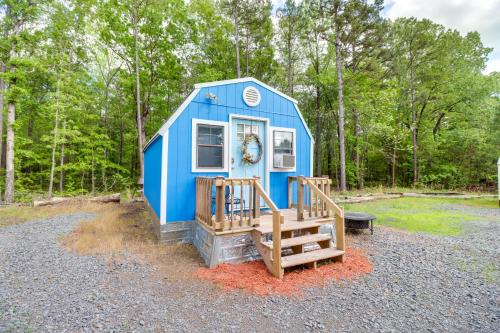 Higden Studio w/Shared Patio, Yard Games, Grills!