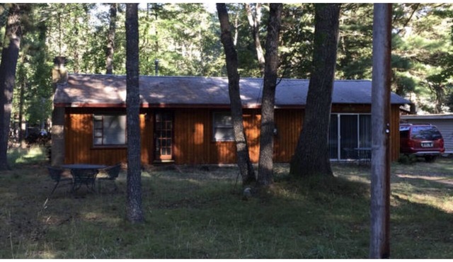 Higgins Lake Cabin 1 1/4 Blocks from Kelly Beach