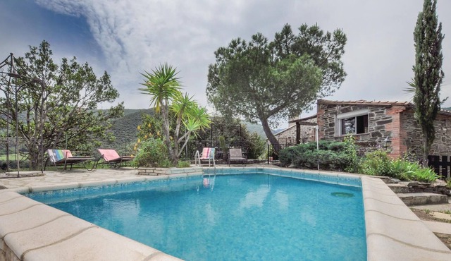 High and spacious vacation home with views of the Pyrenees and the Pic du Canigou.