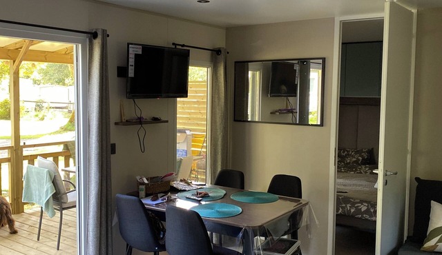 High-comfort mobile home rental, non-smoking, no pets, calm and serenity.