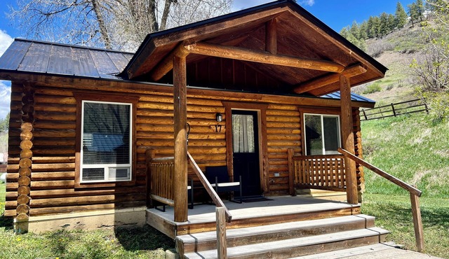 High Creek Lodge & Cabins