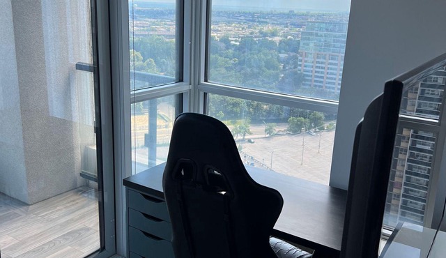 High End 6 people Apartment Islington Etobicoke