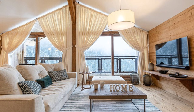 High-end apartment in Courchevel 1650 with garage, balcony, and WiFi