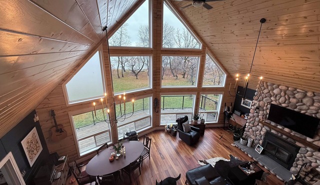 High-end cabin with a mix of vintage and modern touches.