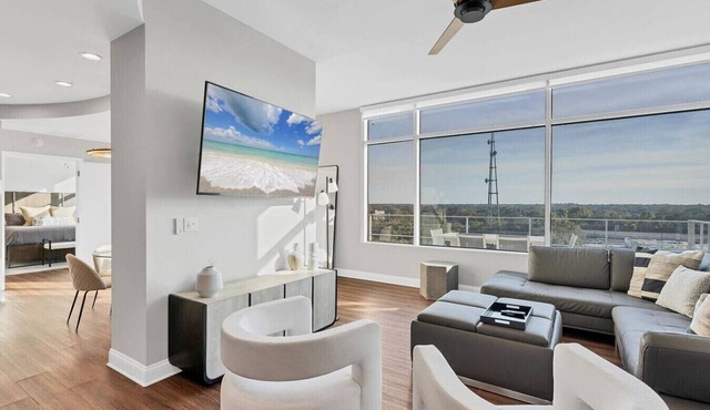 High-End Downtown Orlando Penthouse with Patio