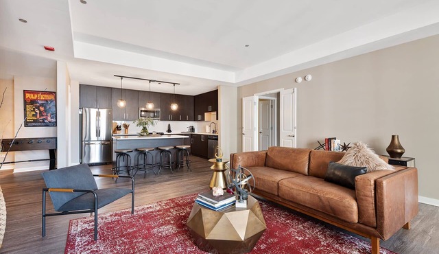 High-end Luxury Units + Iconic Views for Groups