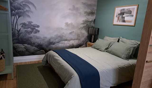High-end T2 close to transport City center, close to Belgium and lille