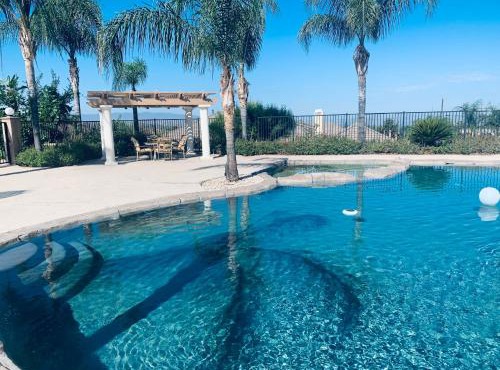 High End Triplex with Pool