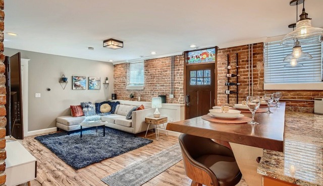 High End & Walkable Congress Park Guest Suite, Steps from Stores & Restaurants!