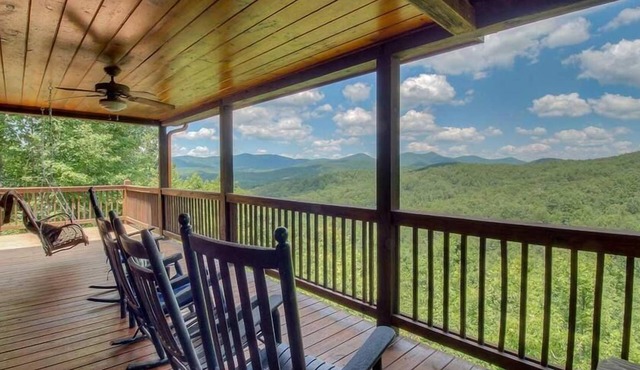 High Expectations- Dog Friendly | Hot Tub | Stunning Views | Sleeps 10