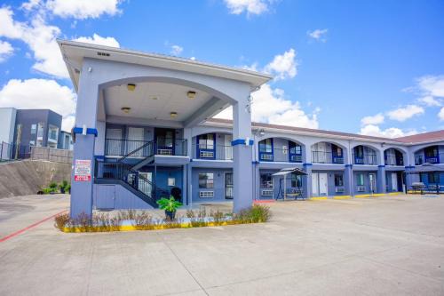 HIgh Five Inn Killeen-Forthood