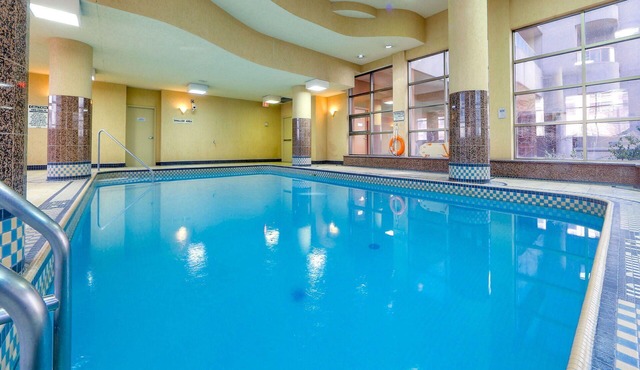 High Floor Bay Street 1 Bedroom 1 Bathroom CITY VIEW condo (Sleeps 4) w. Balcony