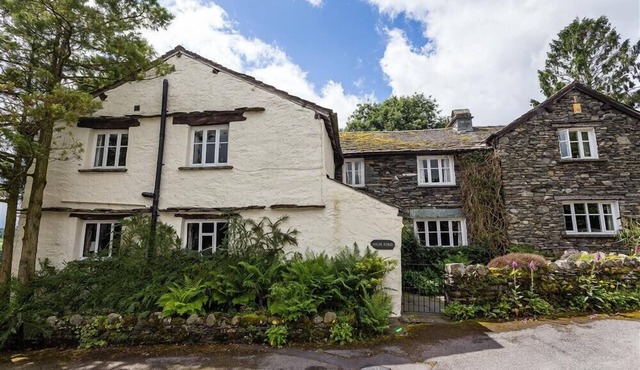 HIGH FOLD, romantic, with a garden in Ambleside