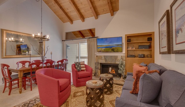 High Ground: 3 BR, 2 BA Townhouse in Carnelian Bay, Sleeps 6