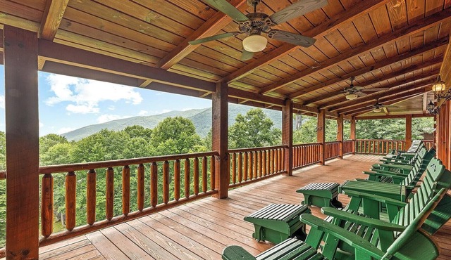 High Hopes-3 bedroom, 3.5 Bath, Sleeps 9, Strong Internet