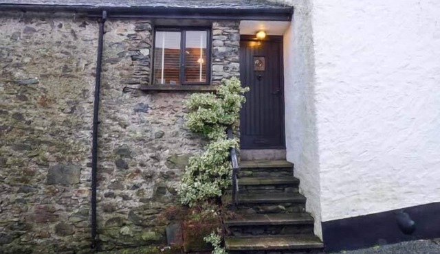 HIGH HOUSE, pet friendly, with open fire in Newton In Cartmel
