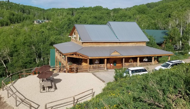 High Mountain Cabin, Spectacular Views, Minutes from Park City + Bunk House