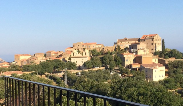 HIGH OF VILLA, APARTMENT 3 ROOMS 120 M2 SEEN SEA AND MOUNTAIN IMPRENABLE