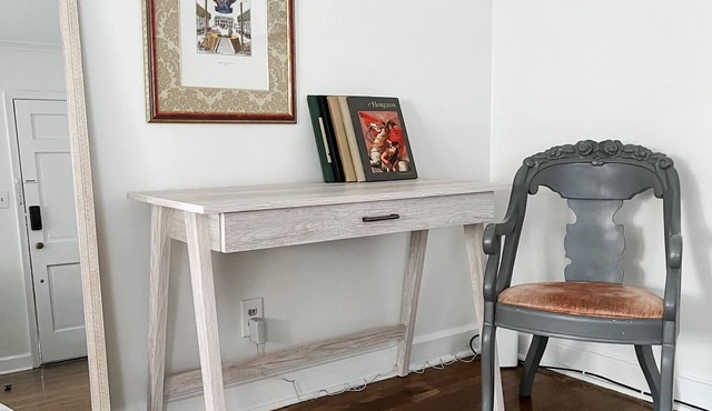 High Point House - amazing location -Sleeps 12!