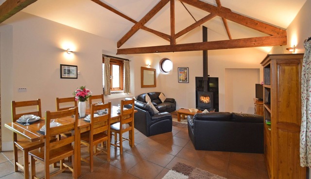 High Quality , Rural Views Peaceful, AONB, Jurrasic Coast, Dog Friendly.