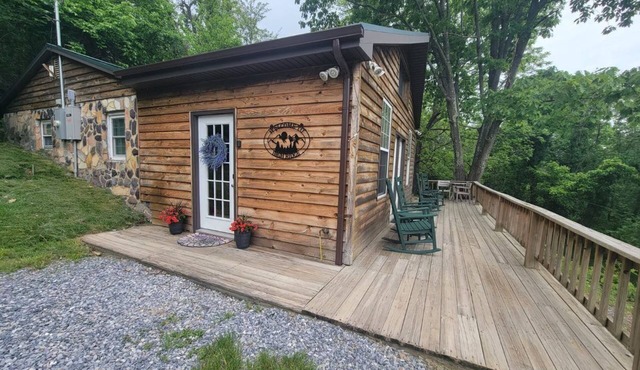 High Ridge cabin in the Blue Ridge Mountains