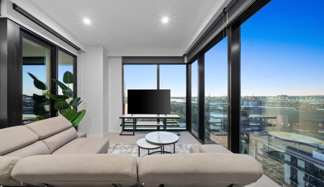 High Rise Marina Tower Residence