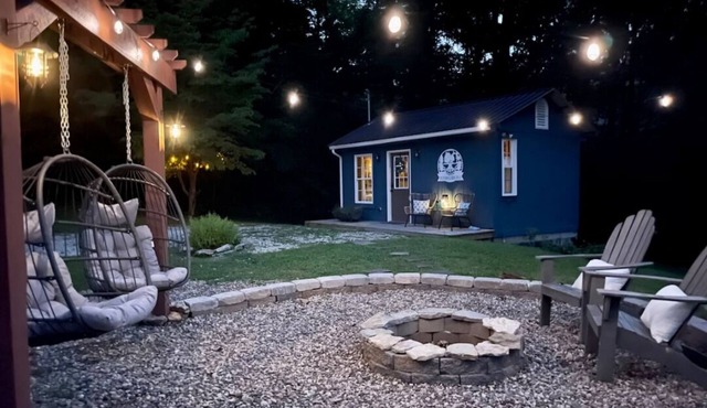High Rock Hideaway Red River Gorge KY *Couples Cabin* Hot Tub Wifi Pet Friendly