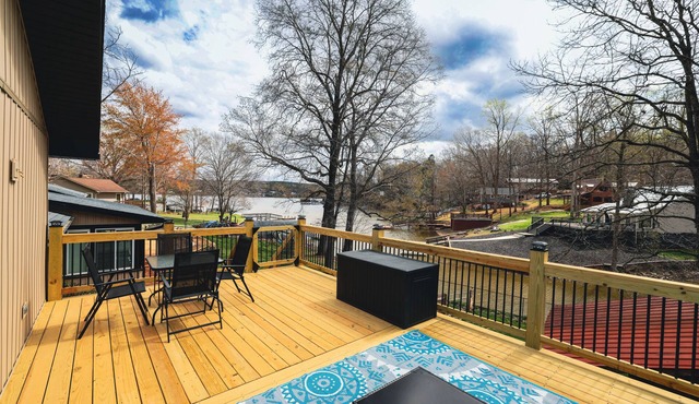 High Rock Lakefront Duplex Retreat Private Dock Quiet Cove Sleeps 7