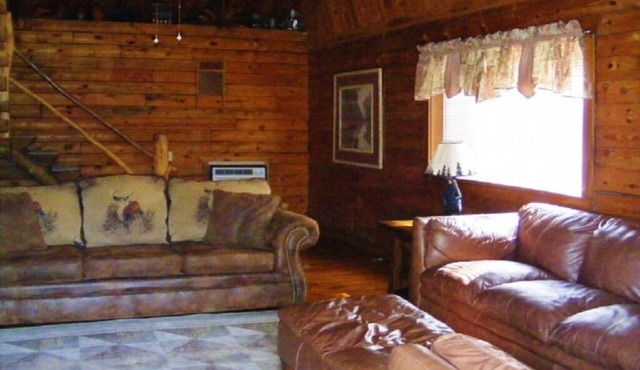 High Shoals Cabins, Cabin 4. Two miles from Lake Ouachita access