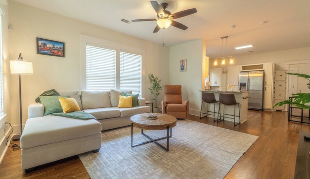 High Speed Internet-Coffee Bar-Large Private Yard-Cozy