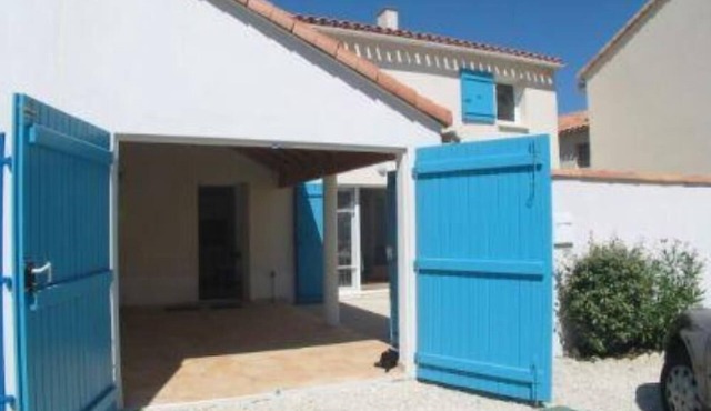 High standard villa with private patio