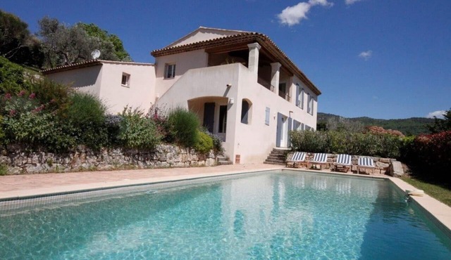 High standard Villa, Great view, Private pool, Short walk to the Village