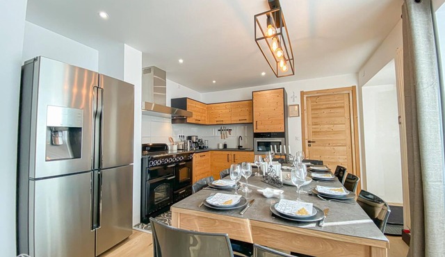 High standing apartment, in the heart of the village, 100m from the slopes